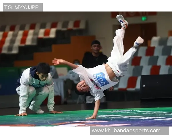 运动街舞的魅力揭秘南京街舞队的技术与体育融合之旅